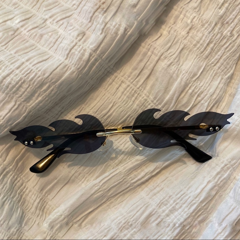 Flame glasses